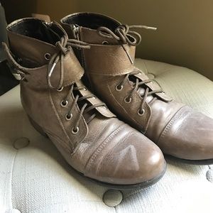 Steve Madden boots